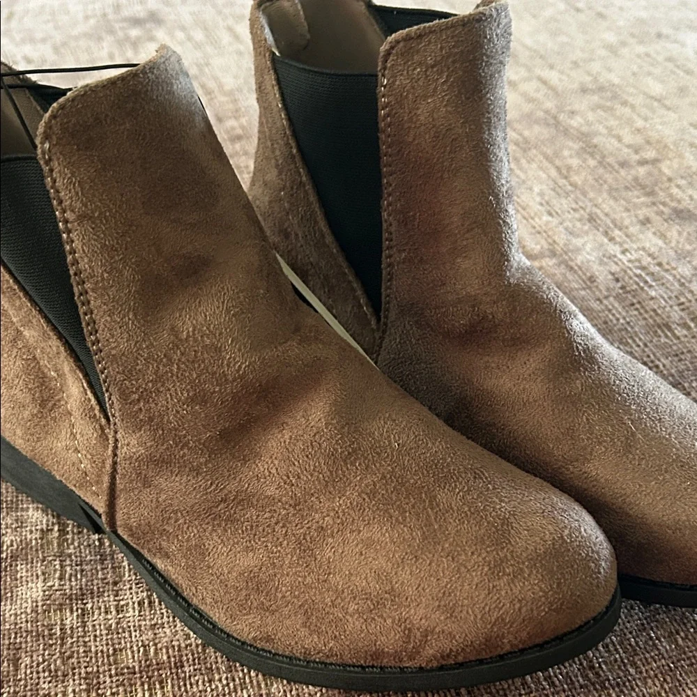 Charles Albert Men's Brown Chukka Boots